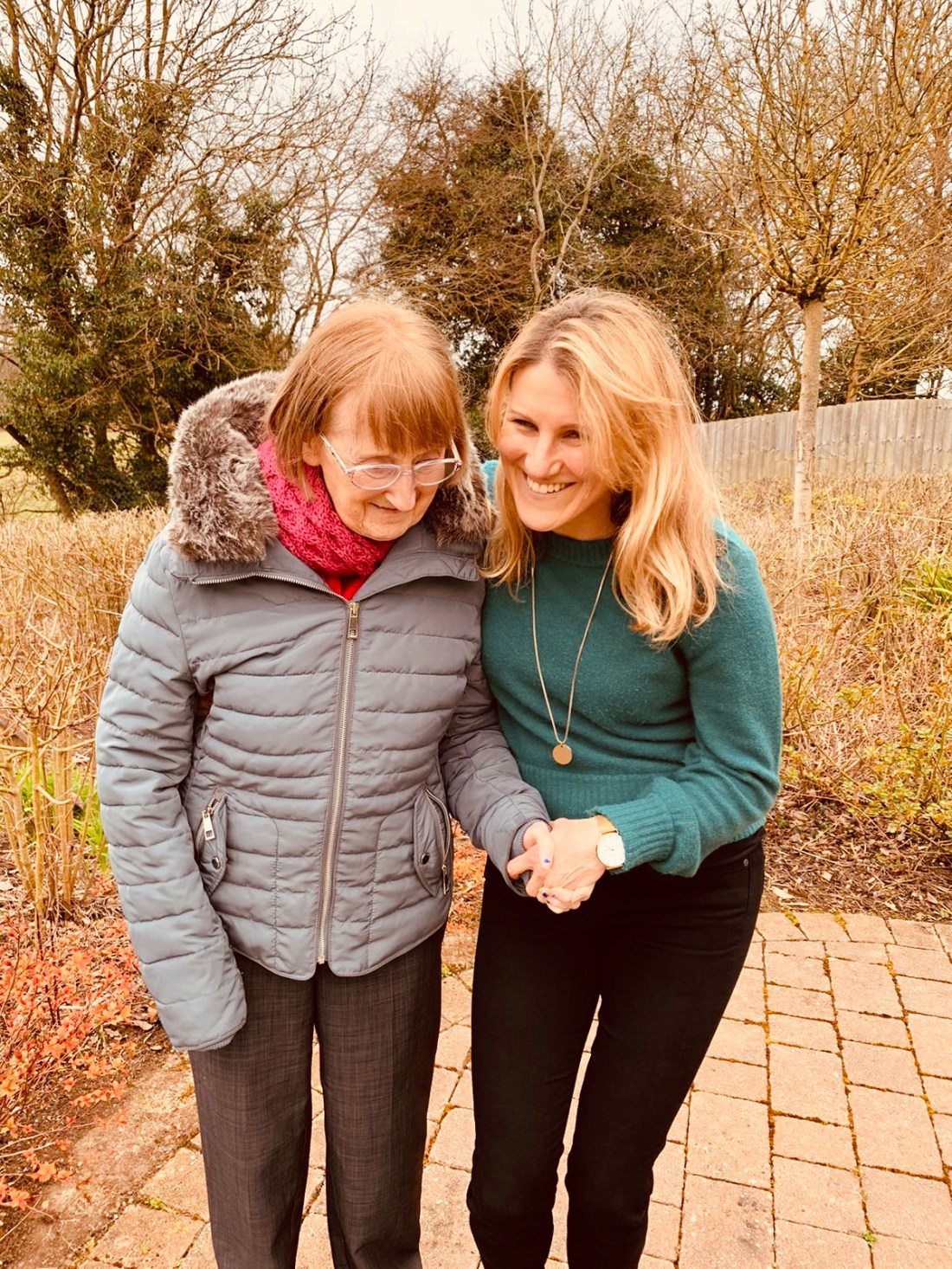 E08F2E34-C01F-471E-8E1C-592DDE2689EC